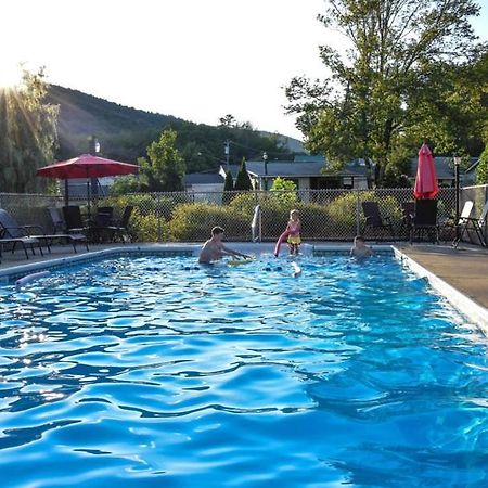 Adirondack Sunrise Lodge Lake George Exterior photo
