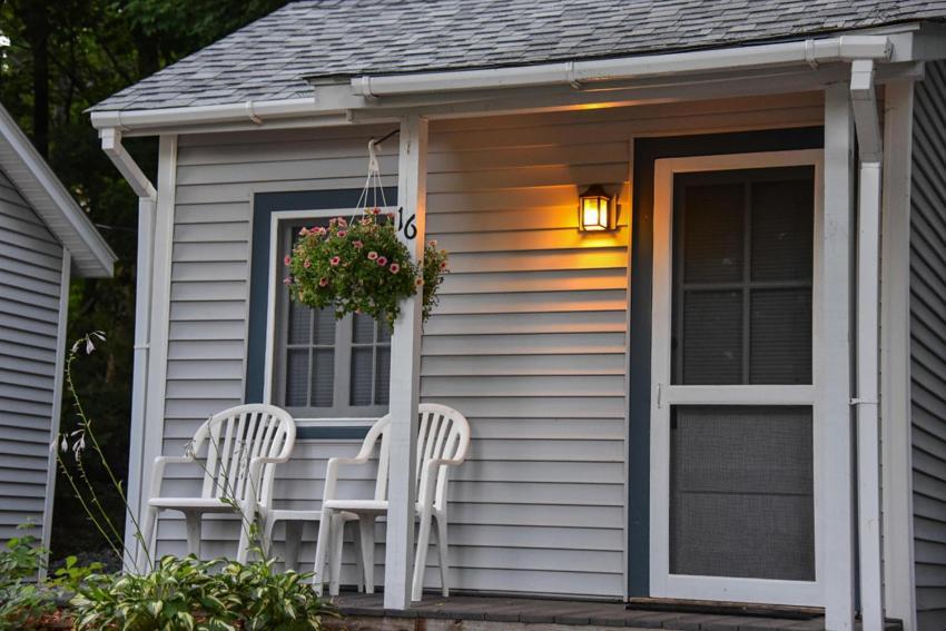 Adirondack Sunrise Lodge Lake George Exterior photo