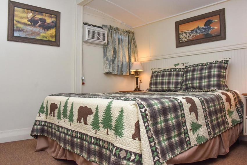 Adirondack Sunrise Lodge Lake George Exterior photo